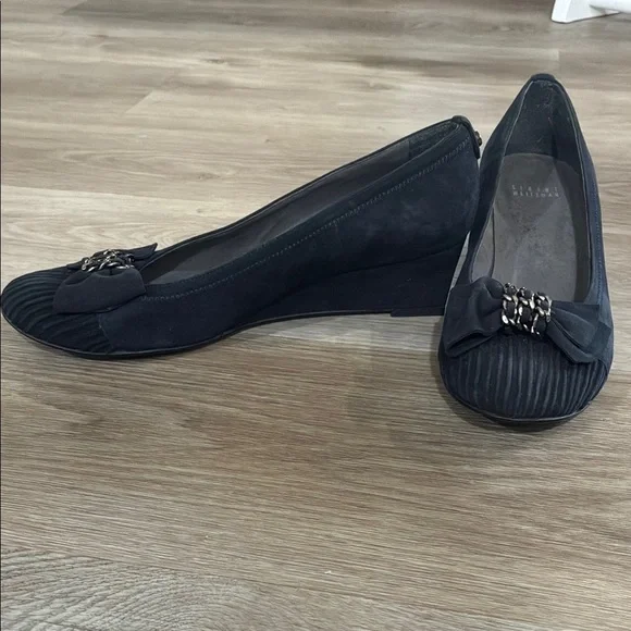 Stuart Weitzman Black Chain Bow Suede Wedges - Picture 7 of 10